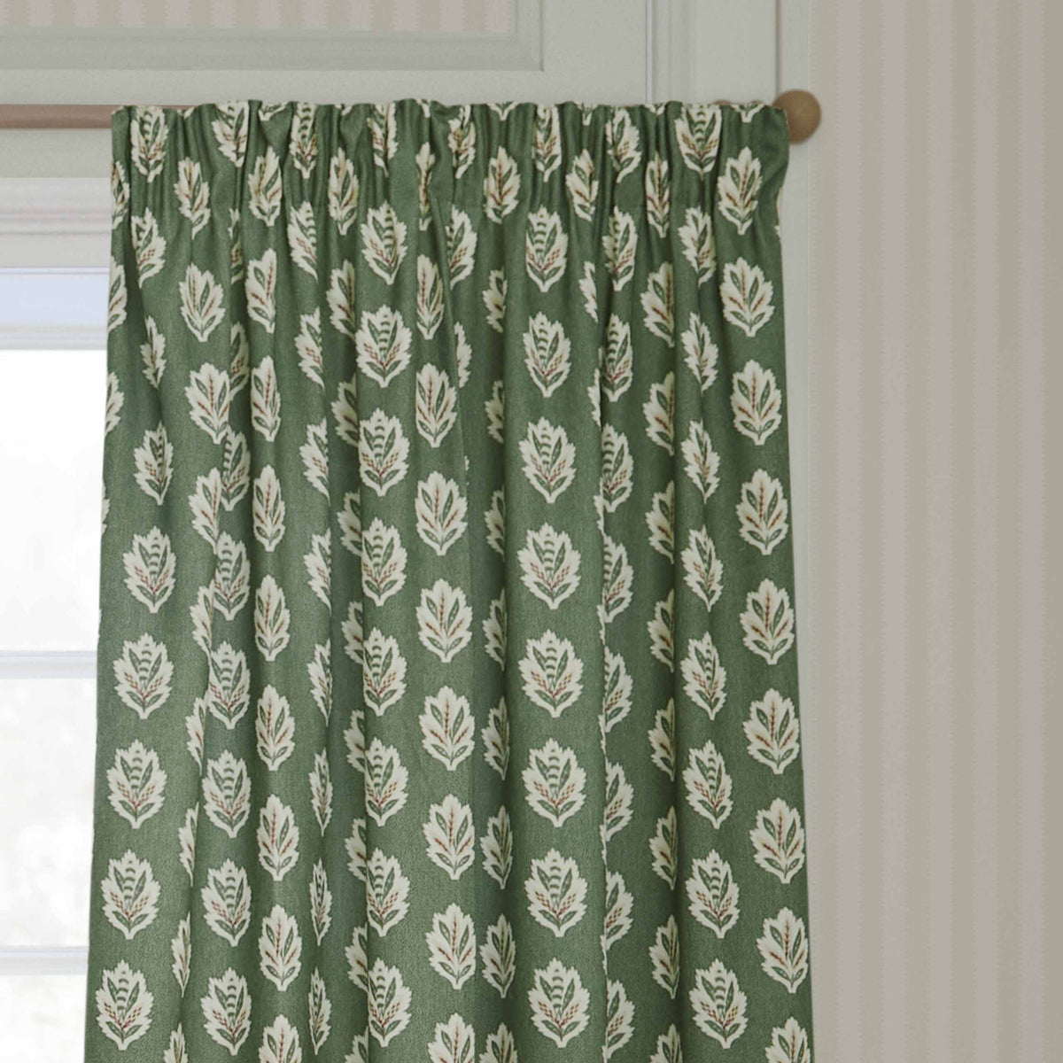 Sanderson Sessile Leaf Print Pencil Pleat Ready Made Curtains Green